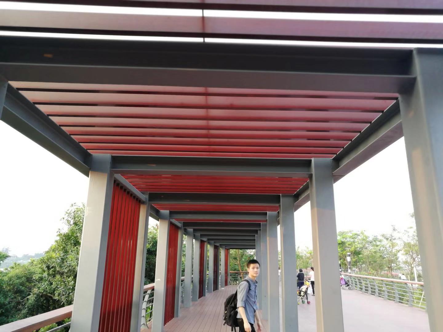 仿木紋鋁方通公園吊頂 仿木紋鋁方通公園吊頂