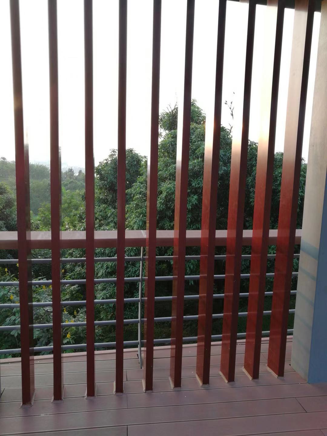 紅松木紋鋁方通隔斷 紅松木紋鋁方通隔斷