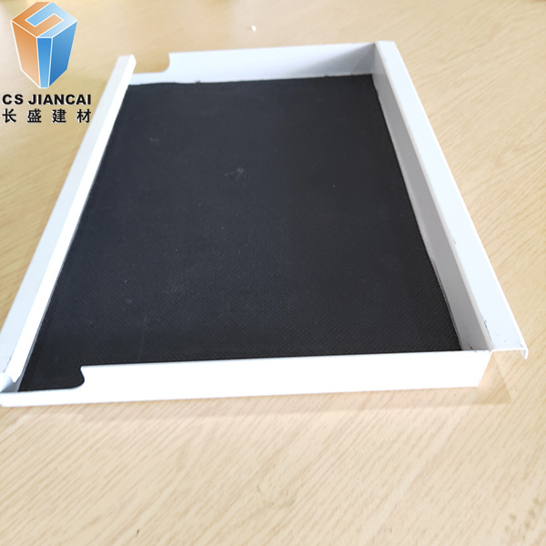 白色勾搭沖孔鋁單板底面.jpg 白色勾搭沖孔鋁單板底面.jpg